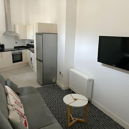 Modern 1 Bed Apartment In Salford Manchester Exterior foto