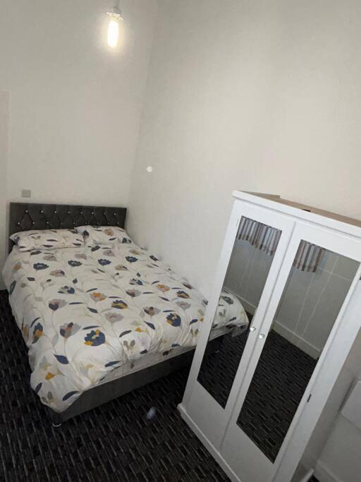 Modern 1 Bed Apartment In Salford Manchester Exterior foto